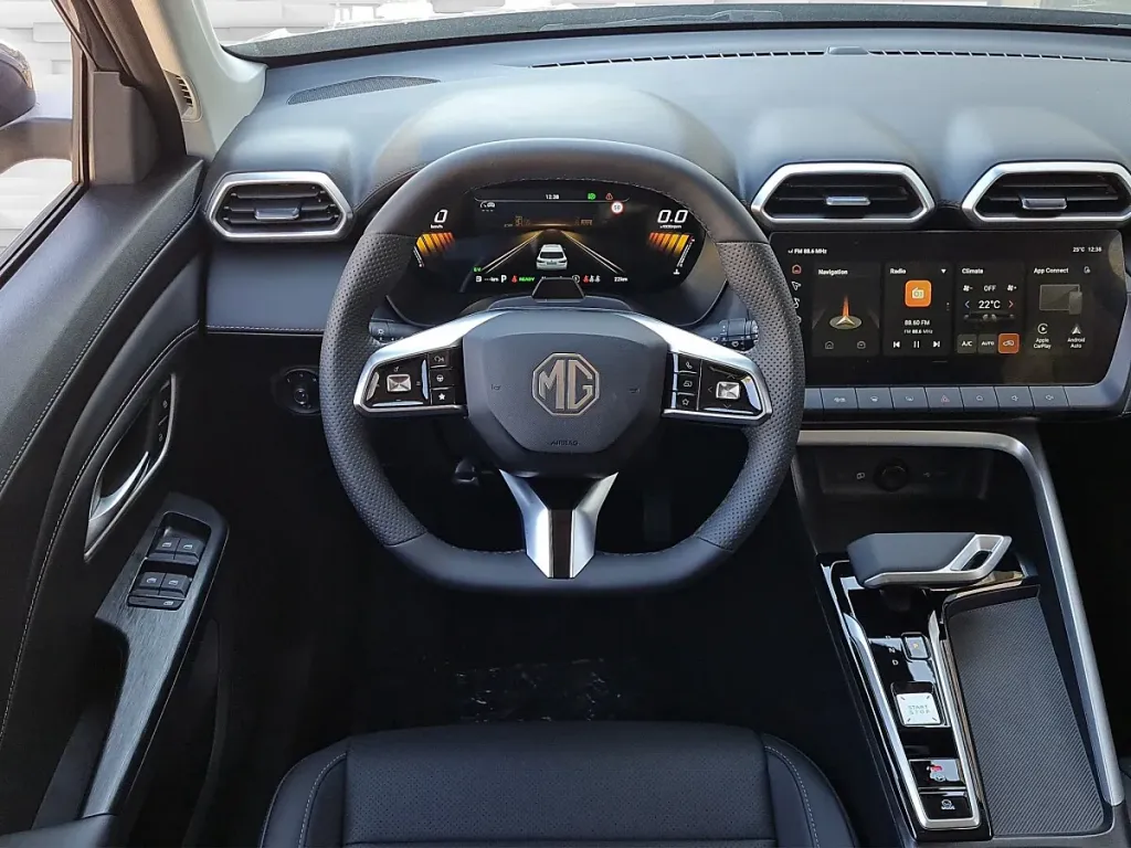 MG ZS 1.5 Hybrid+ Luxury SUV / Off-road vehicle – Image 10