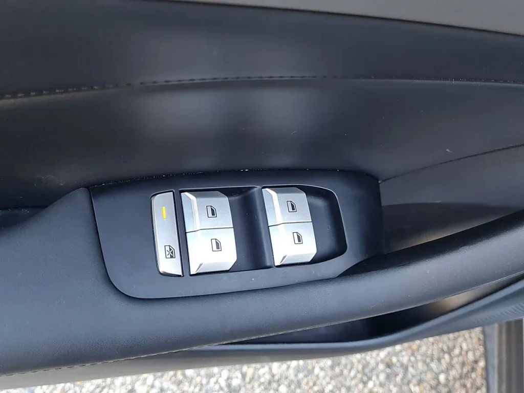 Vehicle 997924046 - Image 15