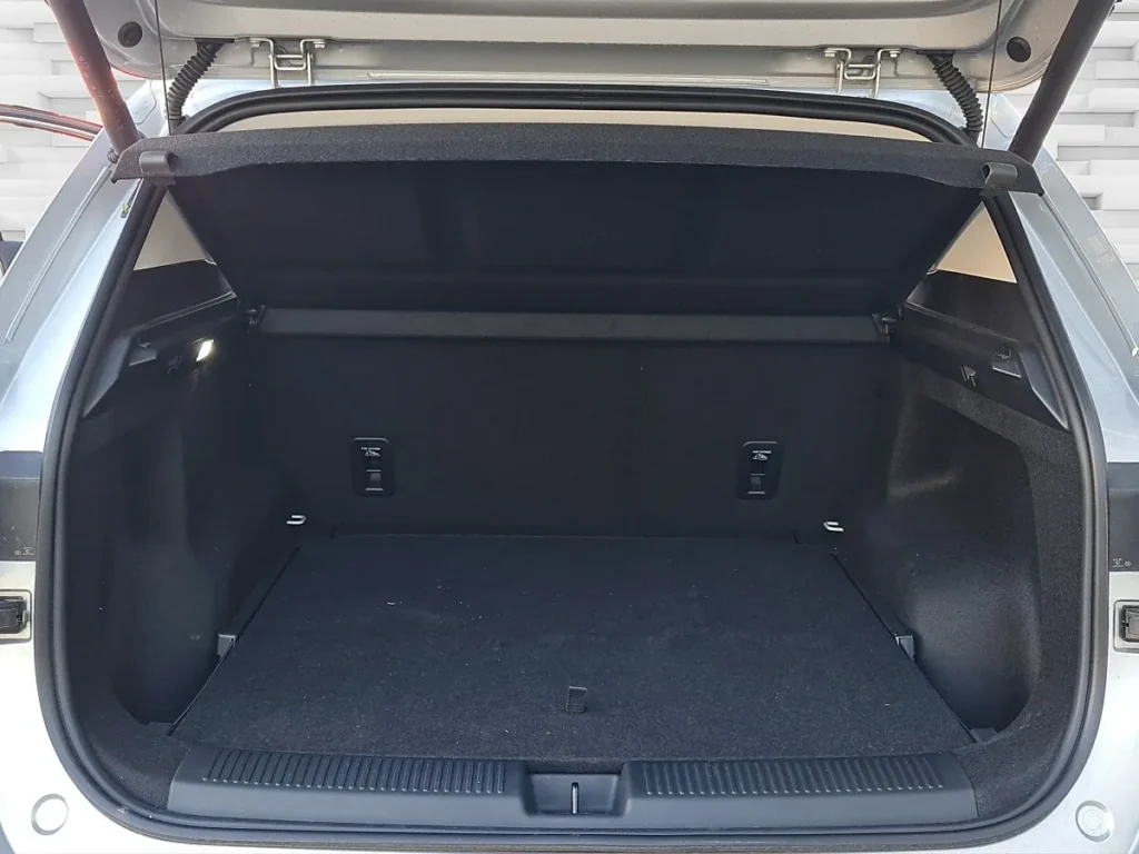Vehicle 997924046 - Image 9